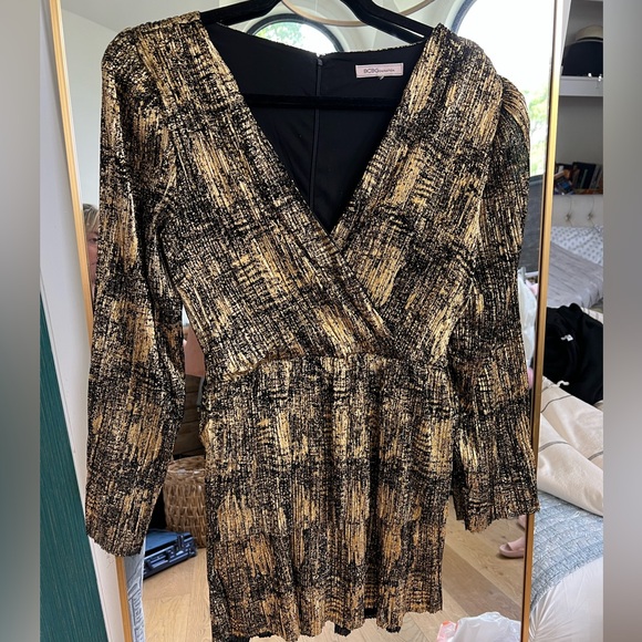 BCBGeneration Gold and Black Ruched Wrap Dress with removable belt - Picture 1 of 16